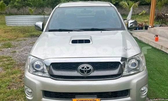 Buy Used Toyota Hilux Other Car in Import - Dubai in Attapeu Province Buy Used Toyota Hilux Other Car in Import - Dubai in Attapeu Province