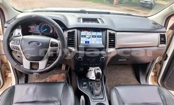 Buy Used Range Rover Range Rover White Car in Import - Dubai in Attapeu Province Buy Used Range Rover Range Rover White Car in Import - Dubai in Attapeu Province