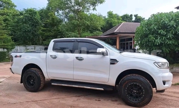 Buy Used Range Rover Range Rover White Car in Import - Dubai in Attapeu Province Buy Used Range Rover Range Rover White Car in Import - Dubai in Attapeu Province