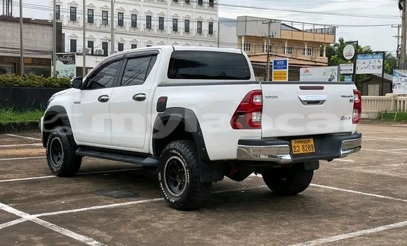 Buy Used Toyota REVO CAB Z-EDITION White Car in Import - Dubai in Attapeu Province Buy Used Toyota REVO CAB Z-EDITION White Car in Import - Dubai in Attapeu Province