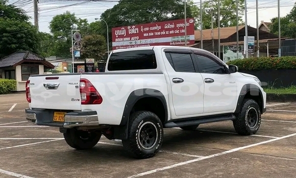 Buy Used Toyota REVO CAB Z-EDITION White Car in Import - Dubai in Attapeu Province Buy Used Toyota REVO CAB Z-EDITION White Car in Import - Dubai in Attapeu Province