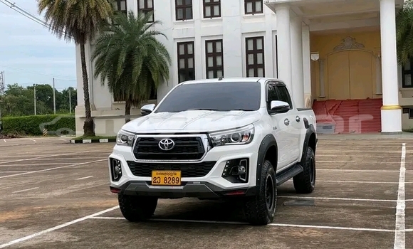 Buy Used Toyota REVO CAB Z-EDITION White Car in Import - Dubai in Attapeu Province Buy Used Toyota REVO CAB Z-EDITION White Car in Import - Dubai in Attapeu Province