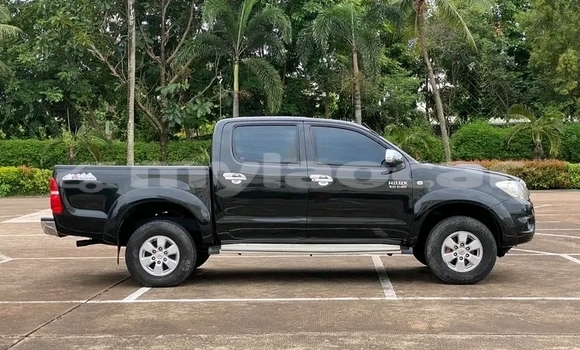 Buy Used Toyota Hilux Black Car in Import - Dubai in Attapeu Province Buy Used Toyota Hilux Black Car in Import - Dubai in Attapeu Province