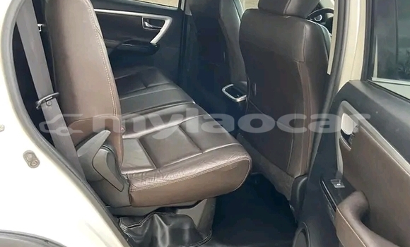 Buy Used Toyota Fortuner White Car in Import - Dubai in Attapeu Province Buy Used Toyota Fortuner White Car in Import - Dubai in Attapeu Province