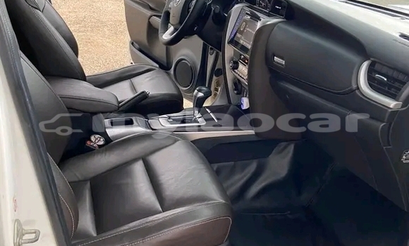 Buy Used Toyota Fortuner White Car in Import - Dubai in Attapeu Province Buy Used Toyota Fortuner White Car in Import - Dubai in Attapeu Province