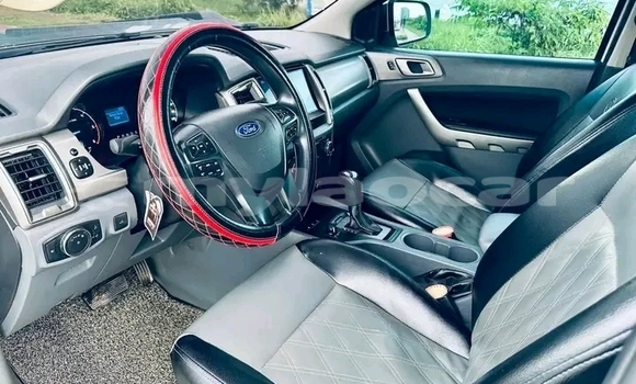 Buy Used GMC Sierra White Car in Import - Dubai in Attapeu Province