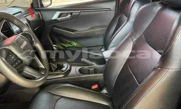 ຊື້ ໃຊ້ແລ້ວ Isuzu D–MAX Black ລົດ ໃນ Import - Dubai ໃນ Attapeu Province ຊື້ ໃຊ້ແລ້ວ Isuzu D–MAX Black ລົດ ໃນ Import - Dubai ໃນ Attapeu Province