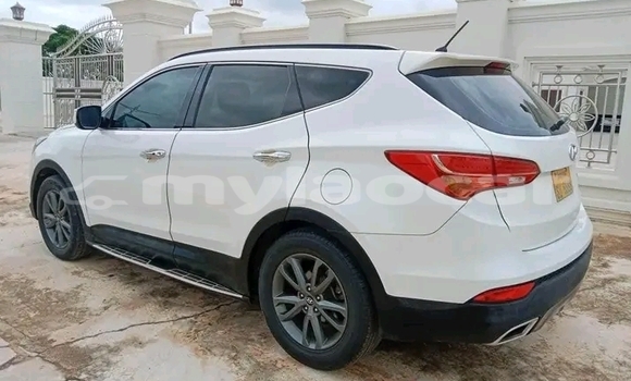 ຊື້ ໃຊ້ແລ້ວ Hyundai Santa Fe White ລົດ ໃນ Import - Dubai ໃນ Attapeu Province ຊື້ ໃຊ້ແລ້ວ Hyundai Santa Fe White ລົດ ໃນ Import - Dubai ໃນ Attapeu Province