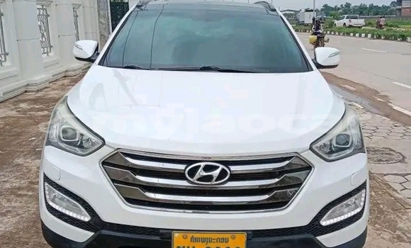 ຊື້ ໃຊ້ແລ້ວ Hyundai Santa Fe White ລົດ ໃນ Import - Dubai ໃນ Attapeu Province ຊື້ ໃຊ້ແລ້ວ Hyundai Santa Fe White ລົດ ໃນ Import - Dubai ໃນ Attapeu Province