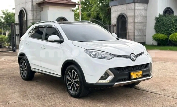 ຊື້ ໃຊ້ແລ້ວ BMW 3–Series White ລົດ ໃນ Import - Dubai ໃນ Attapeu Province ຊື້ ໃຊ້ແລ້ວ BMW 3–Series White ລົດ ໃນ Import - Dubai ໃນ Attapeu Province