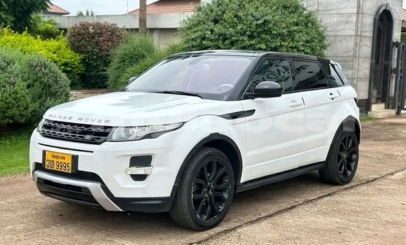 ຊື້ ໃຊ້ແລ້ວ Range Rover Evoque White ລົດ ໃນ Luang Prabang ໃນ Louangphabang Province ຊື້ ໃຊ້ແລ້ວ Range Rover Evoque White ລົດ ໃນ Luang Prabang ໃນ Louangphabang Province