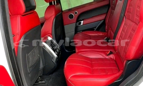 ຊື້ ໃຊ້ແລ້ວ Toyota REVO CAB Z-EDITION White ລົດ ໃນ Import - Dubai ໃນ Attapeu Province ຊື້ ໃຊ້ແລ້ວ Toyota REVO CAB Z-EDITION White ລົດ ໃນ Import - Dubai ໃນ Attapeu Province