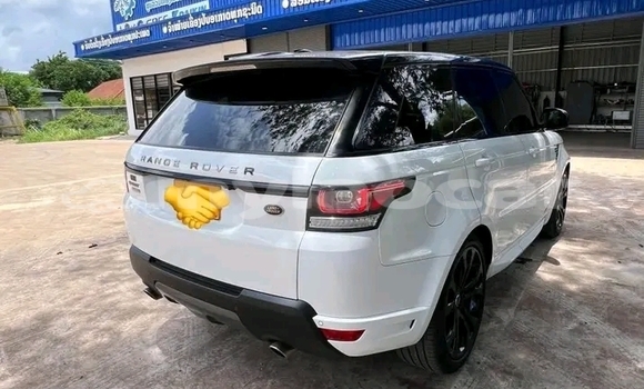 ຊື້ ໃຊ້ແລ້ວ Toyota REVO CAB Z-EDITION White ລົດ ໃນ Import - Dubai ໃນ Attapeu Province ຊື້ ໃຊ້ແລ້ວ Toyota REVO CAB Z-EDITION White ລົດ ໃນ Import - Dubai ໃນ Attapeu Province