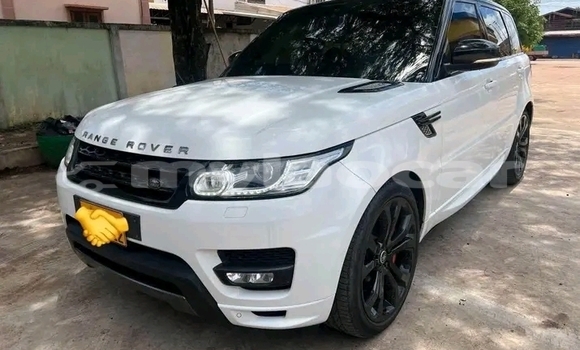 ຊື້ ໃຊ້ແລ້ວ Toyota REVO CAB Z-EDITION White ລົດ ໃນ Import - Dubai ໃນ Attapeu Province ຊື້ ໃຊ້ແລ້ວ Toyota REVO CAB Z-EDITION White ລົດ ໃນ Import - Dubai ໃນ Attapeu Province