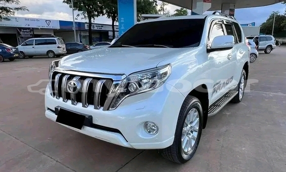 ຊື້ ໃຊ້ແລ້ວ Toyota Prado White ລົດ ໃນ Import - Dubai ໃນ Attapeu Province ຊື້ ໃຊ້ແລ້ວ Toyota Prado White ລົດ ໃນ Import - Dubai ໃນ Attapeu Province