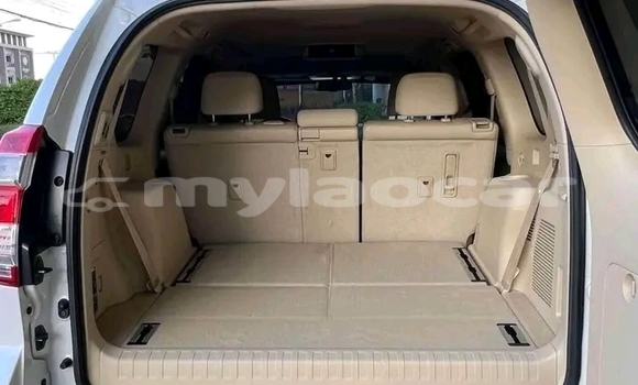 ຊື້ ໃຊ້ແລ້ວ Toyota Prado White ລົດ ໃນ Import - Dubai ໃນ Attapeu Province ຊື້ ໃຊ້ແລ້ວ Toyota Prado White ລົດ ໃນ Import - Dubai ໃນ Attapeu Province