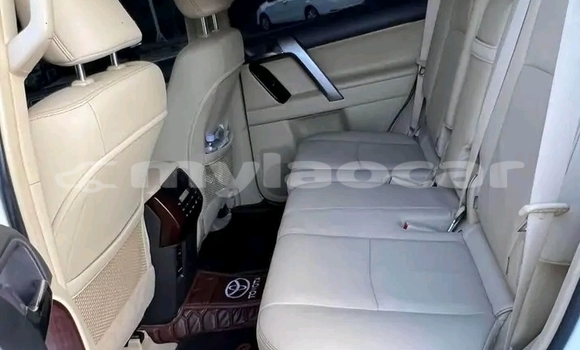 ຊື້ ໃຊ້ແລ້ວ Toyota Prado White ລົດ ໃນ Import - Dubai ໃນ Attapeu Province ຊື້ ໃຊ້ແລ້ວ Toyota Prado White ລົດ ໃນ Import - Dubai ໃນ Attapeu Province
