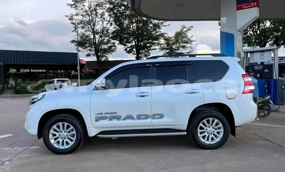ຊື້ ໃຊ້ແລ້ວ Toyota Prado White ລົດ ໃນ Import - Dubai ໃນ Attapeu Province ຊື້ ໃຊ້ແລ້ວ Toyota Prado White ລົດ ໃນ Import - Dubai ໃນ Attapeu Province
