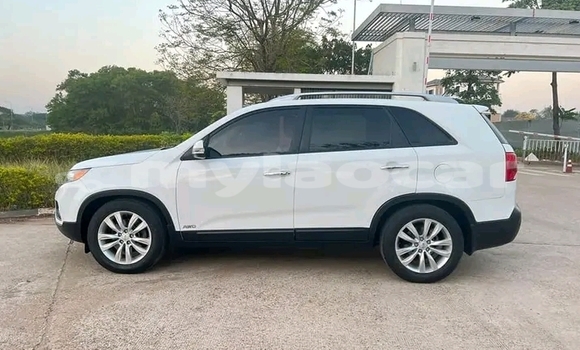 ຊື້ ໃຊ້ແລ້ວ Kia Sorento White ລົດ ໃນ Import - Dubai ໃນ Attapeu Province ຊື້ ໃຊ້ແລ້ວ Kia Sorento White ລົດ ໃນ Import - Dubai ໃນ Attapeu Province