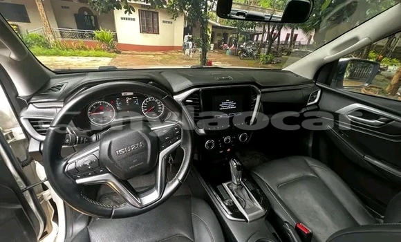 ຊື້ ໃຊ້ແລ້ວ Isuzu D-max Spark White ລົດ ໃນ Import - Dubai ໃນ Attapeu Province ຊື້ ໃຊ້ແລ້ວ Isuzu D-max Spark White ລົດ ໃນ Import - Dubai ໃນ Attapeu Province