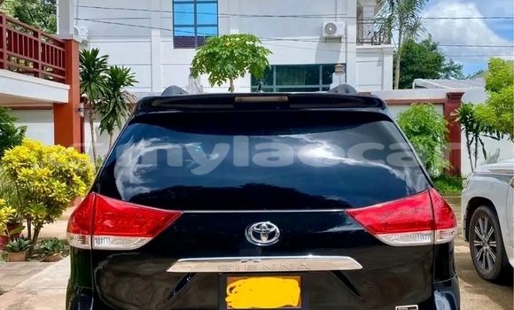 Buy Used Toyota Sienna Black Car in Import - Dubai in Attapeu Province Buy Used Toyota Sienna Black Car in Import - Dubai in Attapeu Province