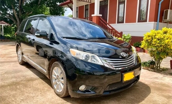 Buy Used Toyota Sienna Black Car in Import - Dubai in Attapeu Province Buy Used Toyota Sienna Black Car in Import - Dubai in Attapeu Province