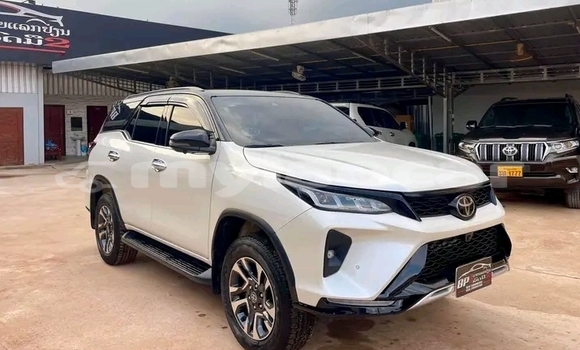 Buy Used Toyota Fortuner White Car in Import - Dubai in Attapeu Province Buy Used Toyota Fortuner White Car in Import - Dubai in Attapeu Province