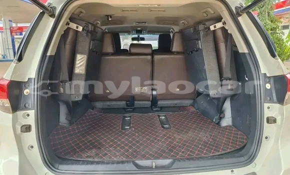 Buy Used Toyota Prado White Car in Import - Dubai in Attapeu Province Buy Used Toyota Prado White Car in Import - Dubai in Attapeu Province