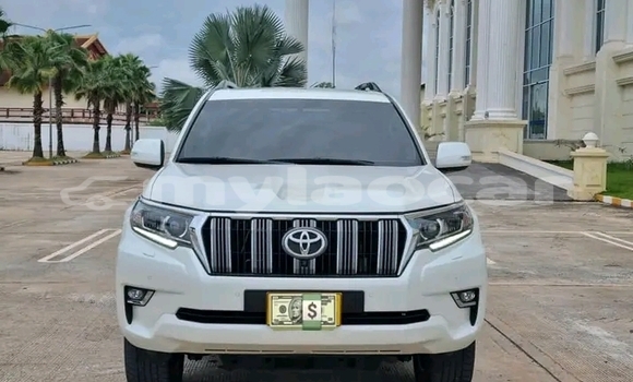 Buy Used Toyota Prado White Car in Import - Dubai in Attapeu Province Buy Used Toyota Prado White Car in Import - Dubai in Attapeu Province