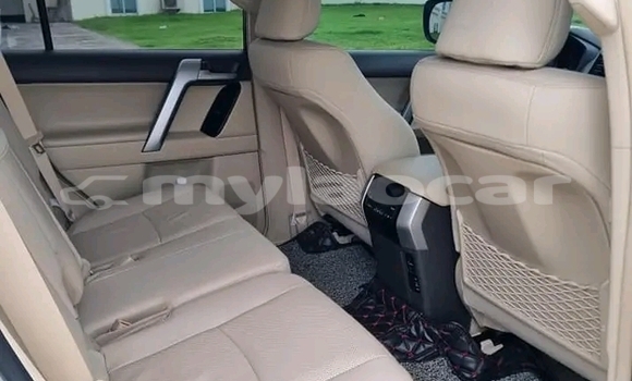 Buy Used Toyota Prado White Car in Import - Dubai in Attapeu Province Buy Used Toyota Prado White Car in Import - Dubai in Attapeu Province