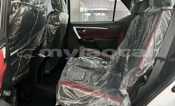 ຊື້ ໃຊ້ແລ້ວ Toyota Hilux White ລົດ ໃນ Import - Dubai ໃນ Attapeu Province ຊື້ ໃຊ້ແລ້ວ Toyota Hilux White ລົດ ໃນ Import - Dubai ໃນ Attapeu Province