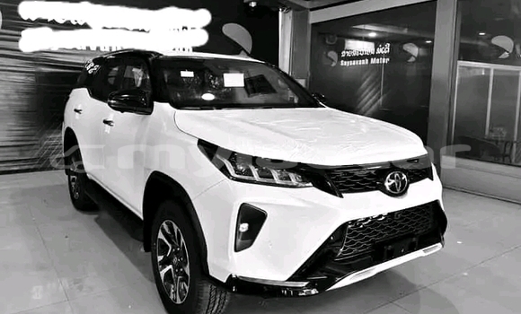 ຊື້ ໃຊ້ແລ້ວ Toyota Hilux White ລົດ ໃນ Import - Dubai ໃນ Attapeu Province ຊື້ ໃຊ້ແລ້ວ Toyota Hilux White ລົດ ໃນ Import - Dubai ໃນ Attapeu Province