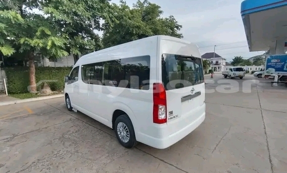 Acheter Occasion Voiture Toyota Hiace Blanc à Import - Dubai, Attapeu Province