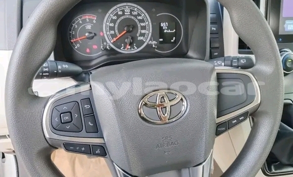 ຊື້ ໃຊ້ແລ້ວ Toyota Hiace White ລົດ ໃນ Import - Dubai ໃນ Attapeu Province ຊື້ ໃຊ້ແລ້ວ Toyota Hiace White ລົດ ໃນ Import - Dubai ໃນ Attapeu Province