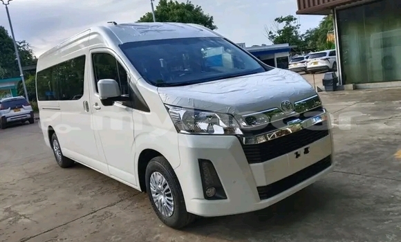 ຊື້ ໃຊ້ແລ້ວ Toyota Hiace White ລົດ ໃນ Import - Dubai ໃນ Attapeu Province ຊື້ ໃຊ້ແລ້ວ Toyota Hiace White ລົດ ໃນ Import - Dubai ໃນ Attapeu Province