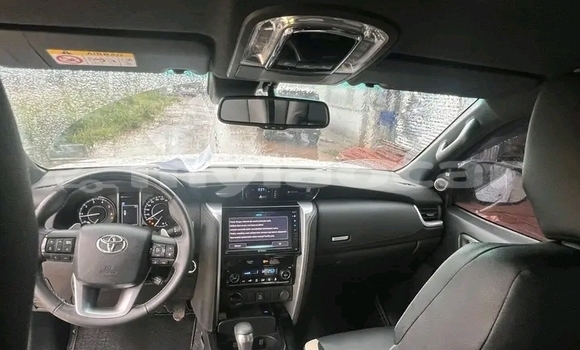 ຊື້ ໃຊ້ແລ້ວ Toyota Fortuner White ລົດ ໃນ Luang Prabang ໃນ Louangphabang Province ຊື້ ໃຊ້ແລ້ວ Toyota Fortuner White ລົດ ໃນ Luang Prabang ໃນ Louangphabang Province