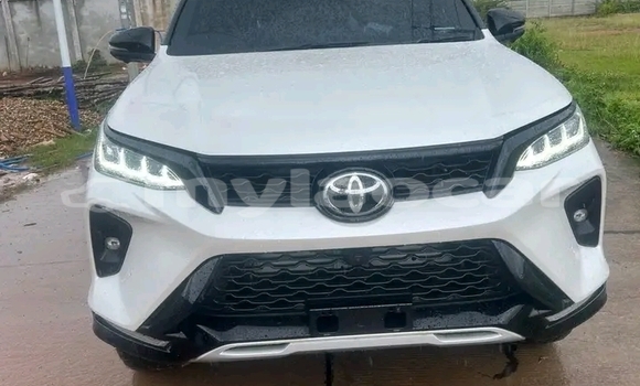 ຊື້ ໃຊ້ແລ້ວ Toyota Fortuner White ລົດ ໃນ Luang Prabang ໃນ Louangphabang Province ຊື້ ໃຊ້ແລ້ວ Toyota Fortuner White ລົດ ໃນ Luang Prabang ໃນ Louangphabang Province