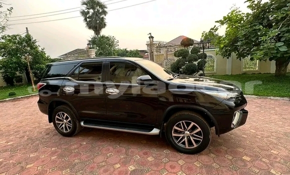 ຊື້ ໃຊ້ແລ້ວ Toyota Fortuner Black ລົດ ໃນ Import - Dubai ໃນ Attapeu Province ຊື້ ໃຊ້ແລ້ວ Toyota Fortuner Black ລົດ ໃນ Import - Dubai ໃນ Attapeu Province