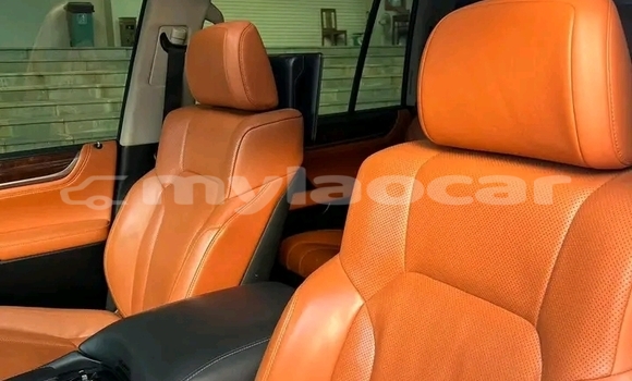 ຊື້ ໃຊ້ແລ້ວ Lexus LX 570 White ລົດ ໃນ Luang Namtha ໃນ Luang Namtha Province ຊື້ ໃຊ້ແລ້ວ Lexus LX 570 White ລົດ ໃນ Luang Namtha ໃນ Luang Namtha Province