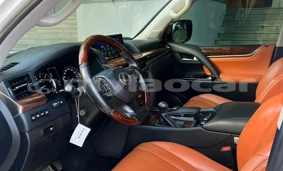 ຊື້ ໃຊ້ແລ້ວ Lexus LX 570 White ລົດ ໃນ Luang Namtha ໃນ Luang Namtha Province ຊື້ ໃຊ້ແລ້ວ Lexus LX 570 White ລົດ ໃນ Luang Namtha ໃນ Luang Namtha Province