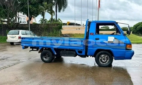 Acheter Occasion Voiture Toyota Dolphin Bleu à Saravan, Salavan Province Acheter Occasion Voiture Toyota Dolphin Bleu à Saravan, Salavan Province