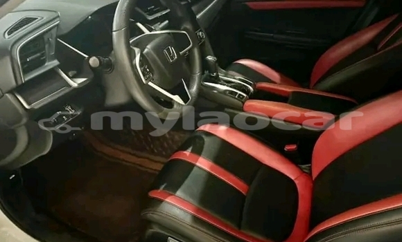 Acheter Occasion Voiture BMW 2er Grand Tourer Blanc à Samakhixai, Attapeu Province Acheter Occasion Voiture BMW 2er Grand Tourer Blanc à Samakhixai, Attapeu Province