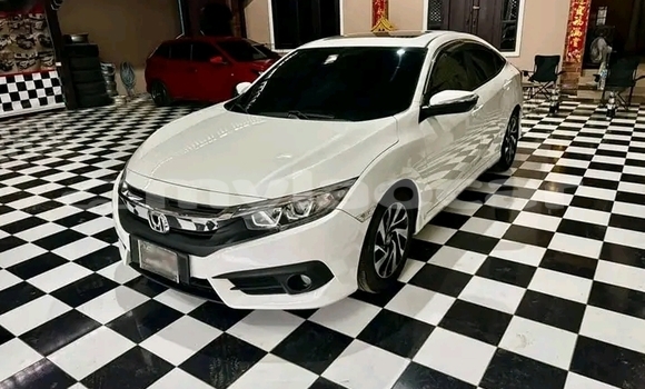 Acheter Occasion Voiture BMW 2er Grand Tourer Blanc à Samakhixai, Attapeu Province Acheter Occasion Voiture BMW 2er Grand Tourer Blanc à Samakhixai, Attapeu Province