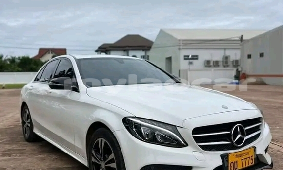 Acheter Occasion Voiture Mercedes-Benz A–Class Blanc à Luang Prabang, Louangphabang Province Acheter Occasion Voiture Mercedes-Benz A–Class Blanc à Luang Prabang, Louangphabang Province