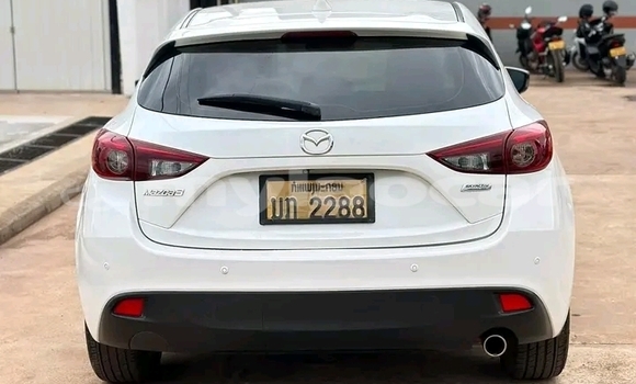 Acheter Occasion Voiture Mazda 3 Blanc à Vientiane, Vientiane Province Acheter Occasion Voiture Mazda 3 Blanc à Vientiane, Vientiane Province