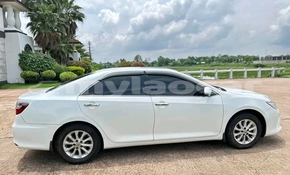 Acheter Occasion Voiture Toyota Camry Blanc à Vientiane, Vientiane Province Acheter Occasion Voiture Toyota Camry Blanc à Vientiane, Vientiane Province