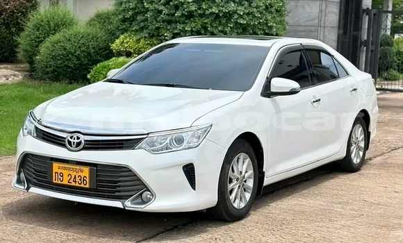 Acheter Occasion Voiture Toyota Camry Blanc à Vientiane, Vientiane Province Acheter Occasion Voiture Toyota Camry Blanc à Vientiane, Vientiane Province