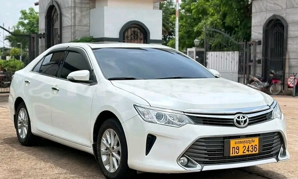 Acheter Occasion Voiture Toyota Camry Blanc à Vientiane, Vientiane Province Acheter Occasion Voiture Toyota Camry Blanc à Vientiane, Vientiane Province