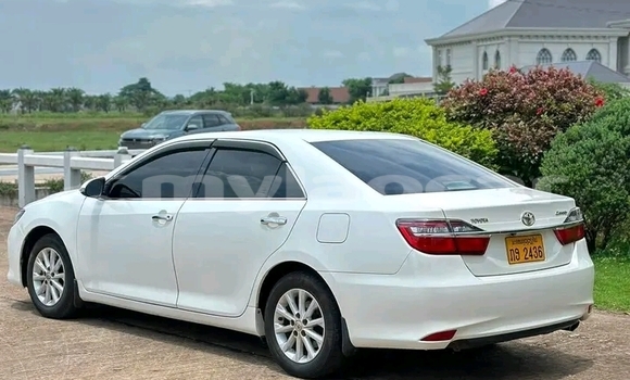 Acheter Occasion Voiture Toyota Camry Blanc à Vientiane, Vientiane Province Acheter Occasion Voiture Toyota Camry Blanc à Vientiane, Vientiane Province
