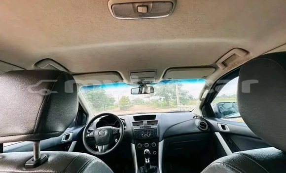 Acheter Occasion Voiture Mazda BT-50 Blanc à Vientiane, Vientiane Province Acheter Occasion Voiture Mazda BT-50 Blanc à Vientiane, Vientiane Province